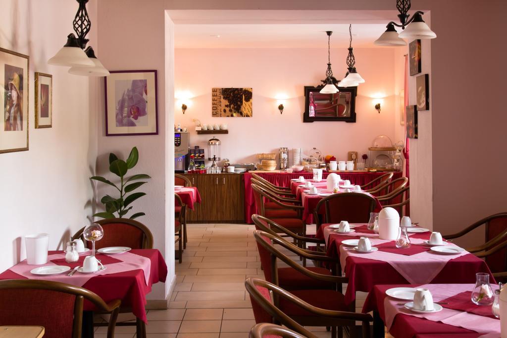 Gaestehaus Zur Kurve Zirndorf Extérieur photo
