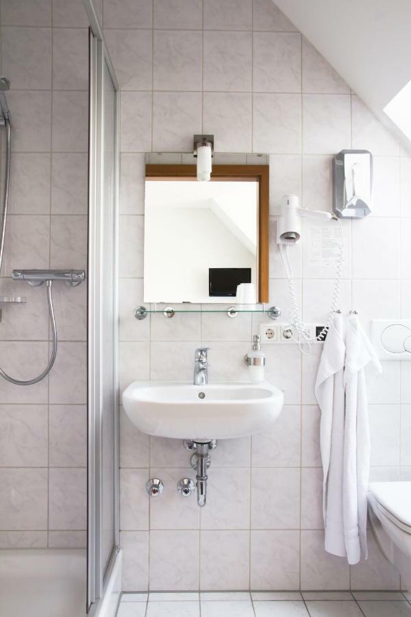 Gaestehaus Zur Kurve Zirndorf Extérieur photo